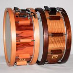 snaredrum classic select pear with woodhoops 14x6" (left) cl. selecht nut with woodhoops 14x6 (right)